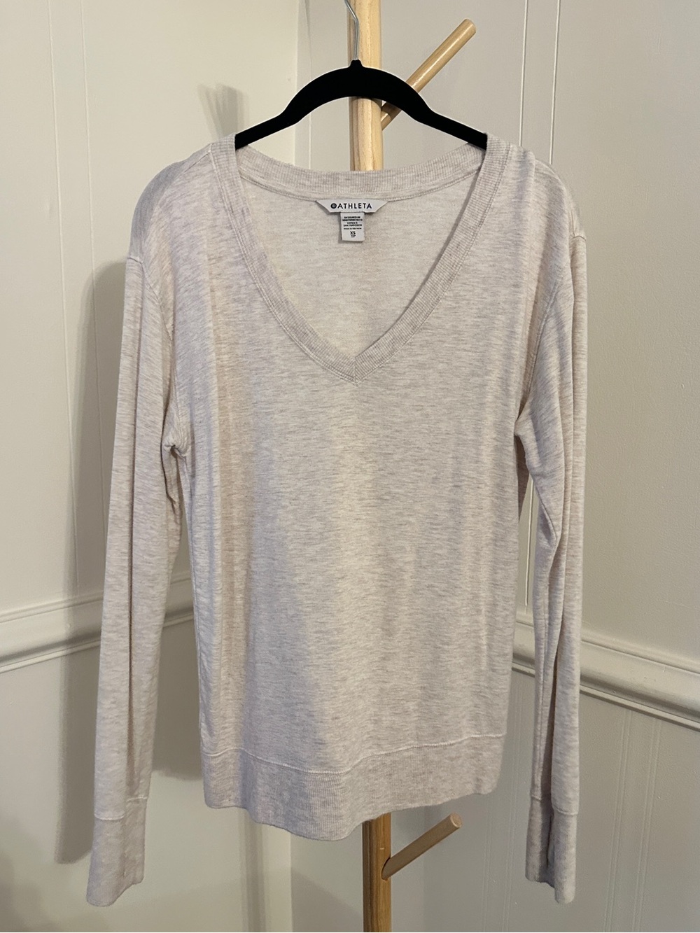 Athleta Light Heather Gray V-Neck Long Sleeve Tee